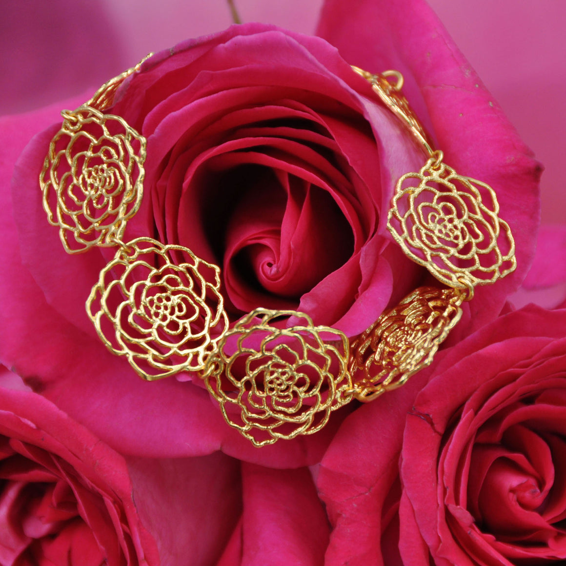 Rose Link Bracelet - 24K Gold Plated